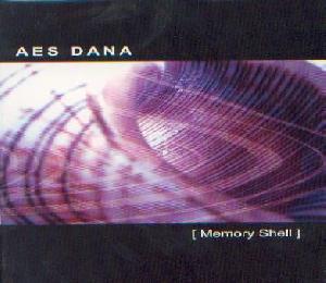 Aes Dana: Memory shell, Coverabbildung